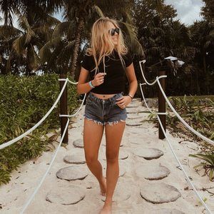 Meet your Posher, Sydney